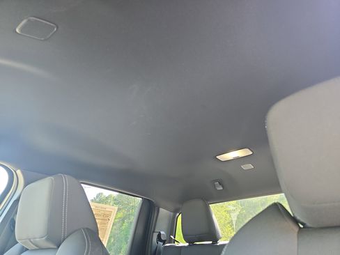 Used 2025 Toyota Tacoma TRD Sport image 32