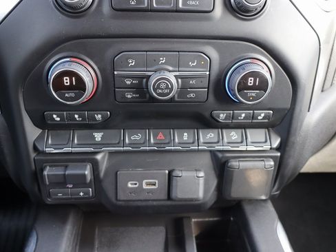 Used 2020 Chevrolet Silverado 3500 LTZ image 12