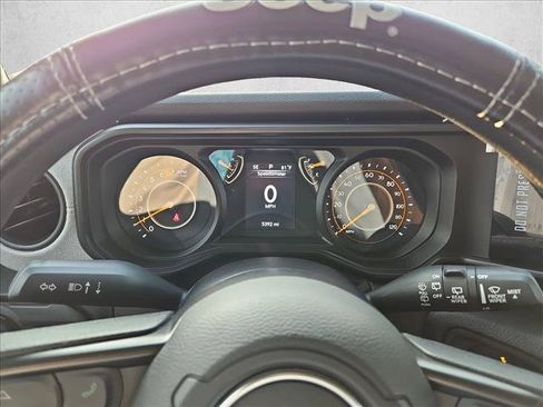 Used 2026 Jeep Wrangler Sport AWD/4WD image 11