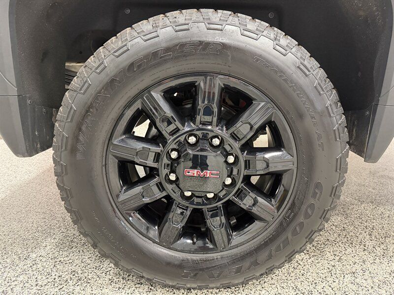 Used 2026 GMC Sierra 2500 AT4 AWD/4WD image 31