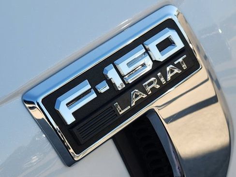 Used 2023 Ford F150 Lariat w/ FX4 Off-Road Package AWD/4WD image 9