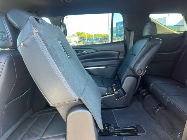 Used 2026 Chevrolet Traverse LT AWD/4WD image 34