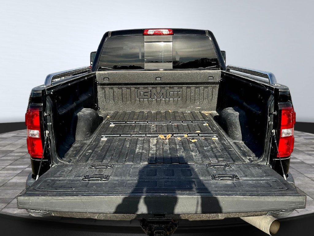 Used 2016 GMC Sierra 2500 SLE w/ SLE Preferred Package AWD/4WD image 9