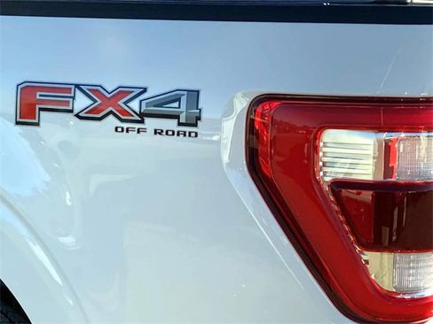 Used 2023 Ford F150 Lariat w/ Max Trailer Tow Package image 8