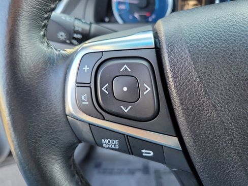 Used 2017 Toyota Camry XLE image 18