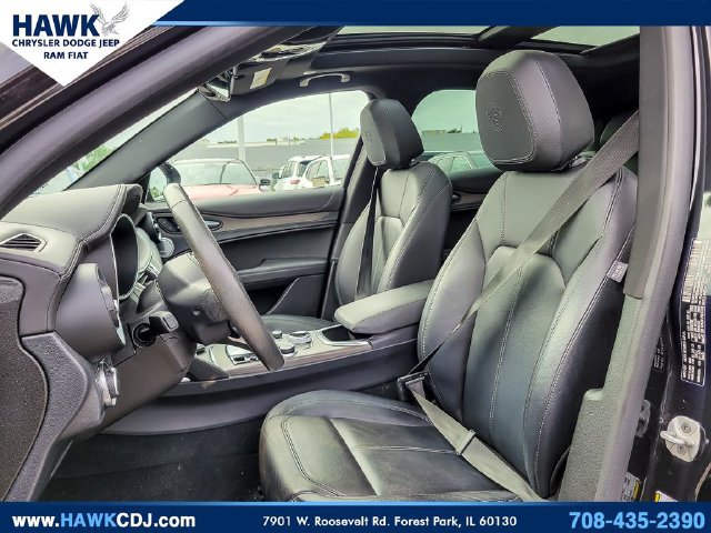 Used 2023 Alfa Romeo Stelvio Ti AWD/4WD image 8