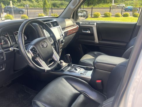 Certified 2024 Toyota 4Runner Limited AWD/4WD image 5