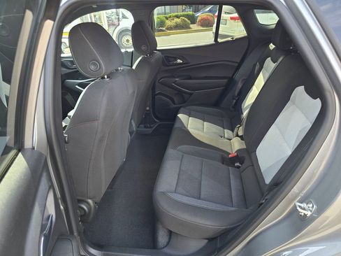 Used 2025 Chevrolet Trax RS w/ Driver Confidence Package image 16