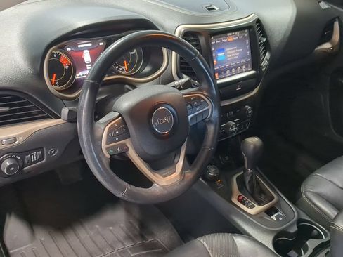 Used 2016 Jeep Cherokee Limited w/ Luxury Group AWD/4WD image 12