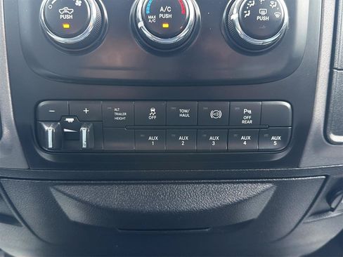 Used 2016 RAM 2500 Tradesman w/ Chrome Appearance Group AWD/4WD image 19