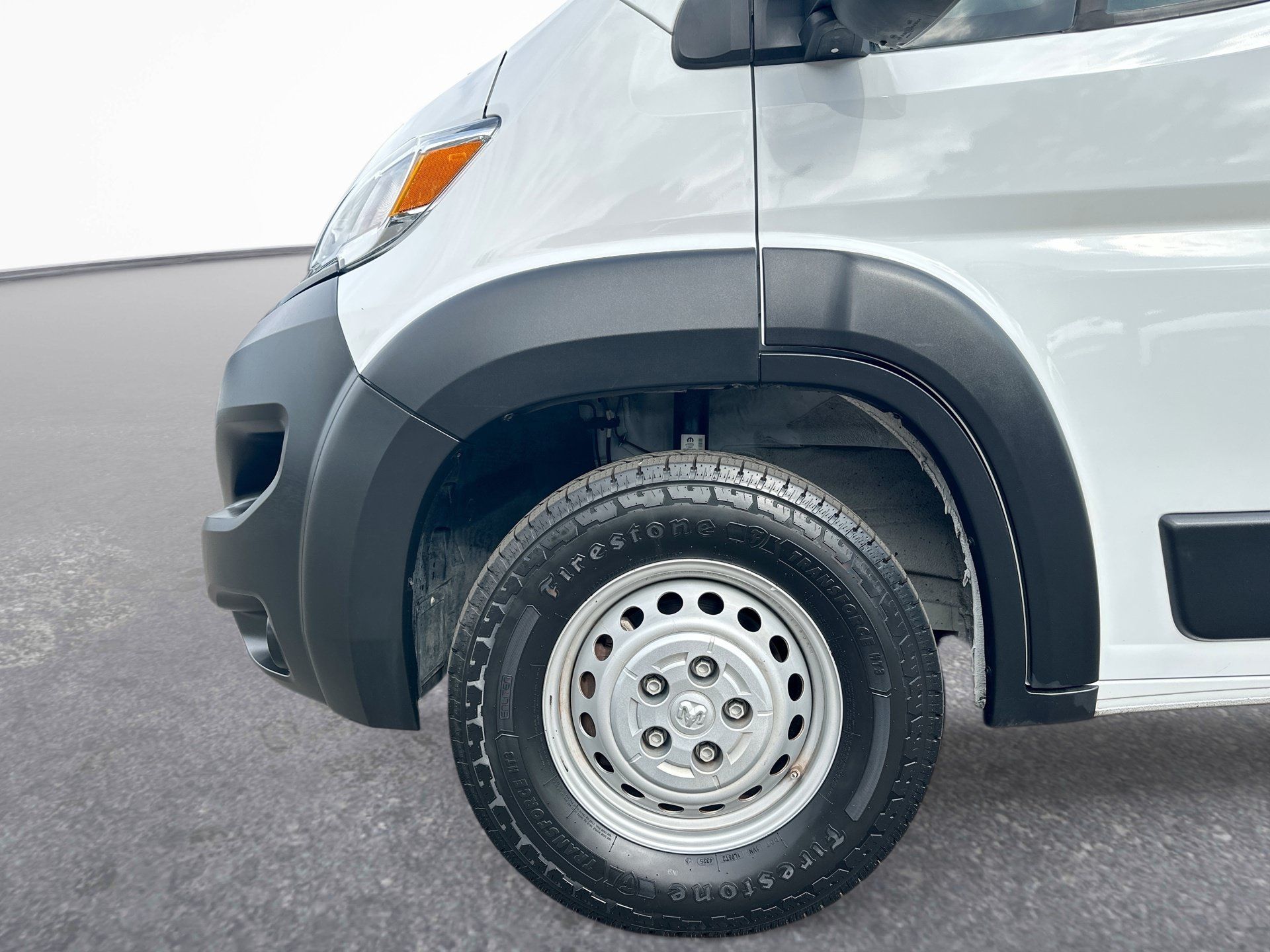 Used 2025 RAM ProMaster 2500 w/ Convenience Group FWD image 7