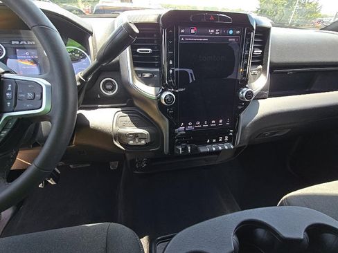 Used 2025 RAM 2500 Big Horn AWD/4WD image 7