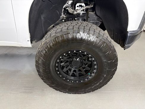 Used 2022 Chevrolet Silverado 1500 LT Trail Boss AWD/4WD image 10