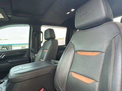 Used 2024 GMC Sierra 2500 AT4 w/ AT4 Premium Plus Package image 12