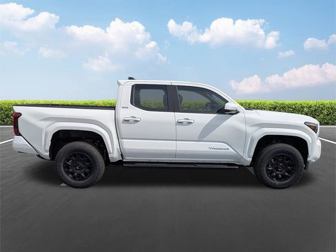 New 2026 Toyota Tacoma SR5 image 3