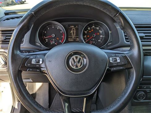 Used 2016 Volkswagen Passat 1.8T image 34