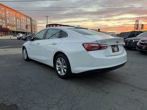 Used 2021 Chevrolet Malibu LT image 4