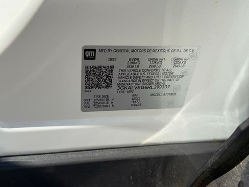 Used 2024 GMC Terrain SLT w/ Infotainment Package II AWD/4WD image 31