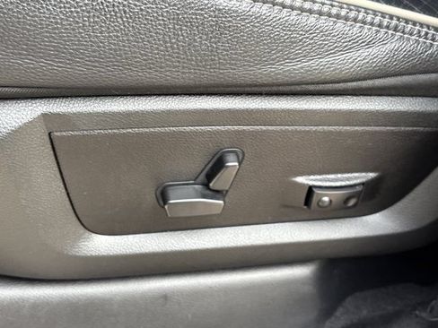 Used 2024 RAM 2500 Limited AWD/4WD image 21