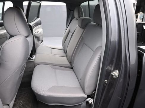 Used 2015 Toyota Tacoma 4x4 Double Cab w/ TRD Off-Road Package image 10