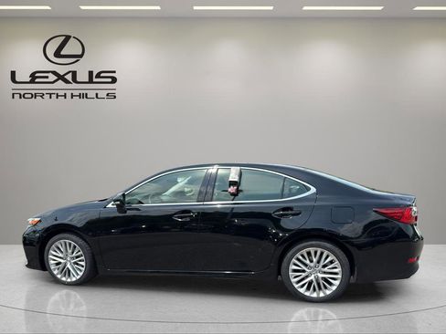 Used 2016 Lexus ES 350 w/ Luxury Package w/Wood Trim FWD image 9