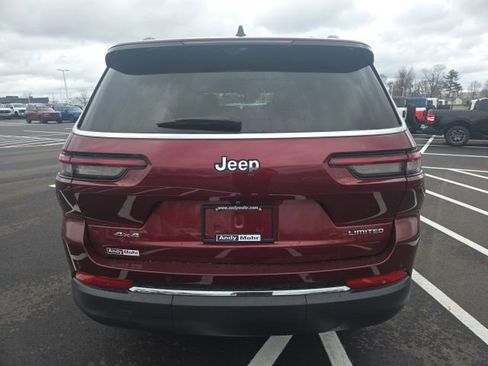 Used 2023 Jeep Grand Cherokee L Limited w/ Luxury Tech Group II AWD/4WD image 9
