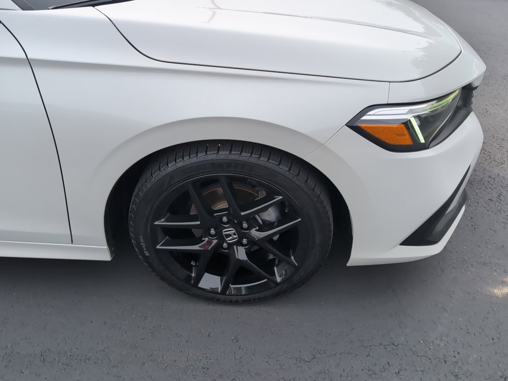 Used 2023 Honda Civic Sport image 3