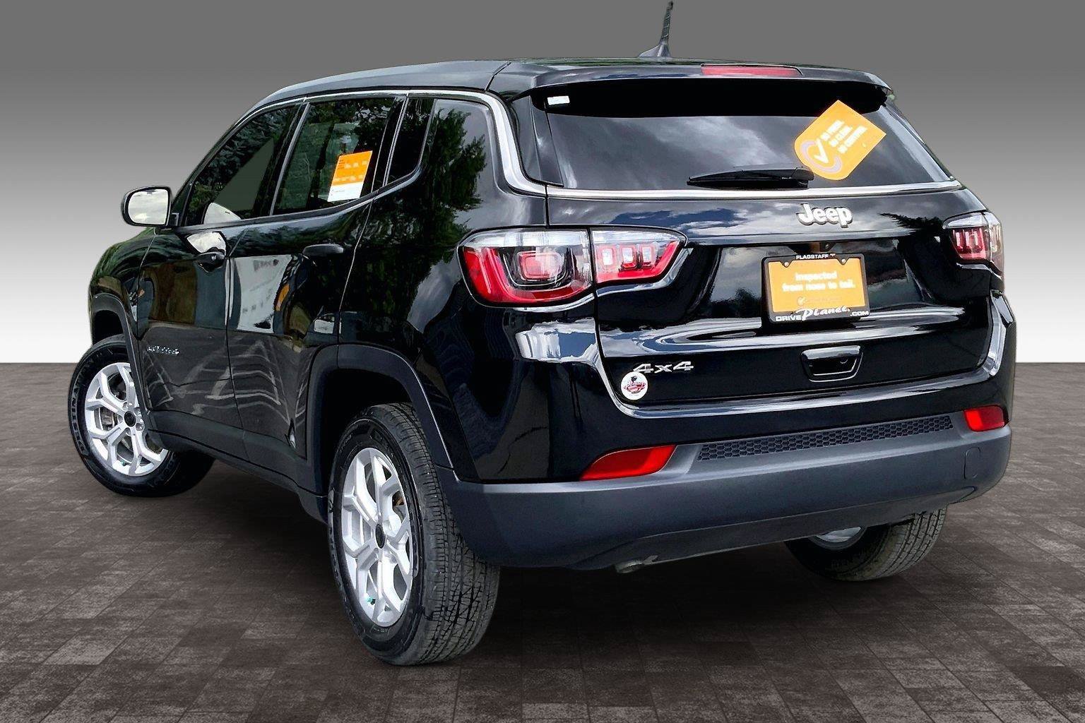 Used 2025 Jeep Compass Sport AWD/4WD image 11
