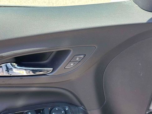 Used 2023 Chevrolet Equinox LT AWD/4WD image 18
