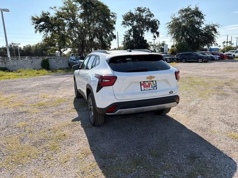 New 2026 Chevrolet Trax LT w/ LT Convenience Package FWD image 8