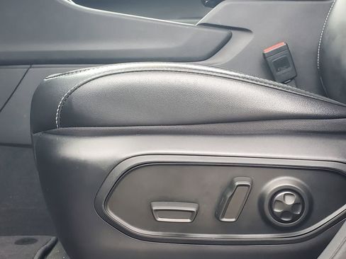 Used 2024 Jeep Grand Cherokee Altitude image 11