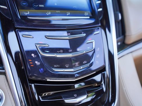 Used 2020 Cadillac Escalade Platinum AWD/4WD image 23