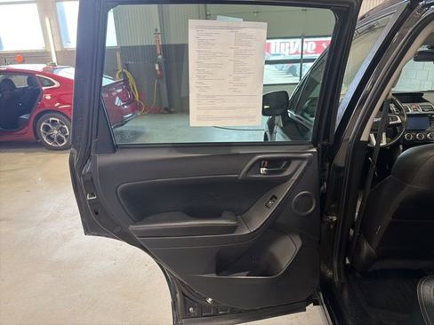 Used 2018 Subaru Forester 2.5i Limited image 11