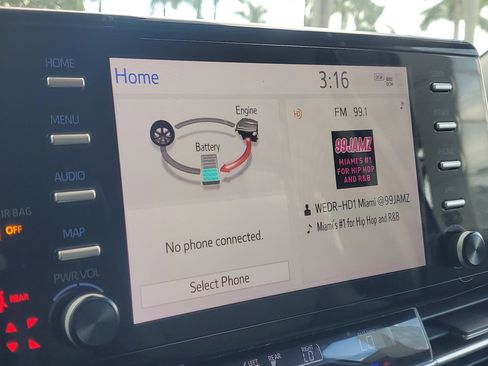 Used 2023 Toyota Sienna XLE image 29