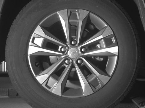 Used 2025 Chevrolet Equinox LT FWD image 15
