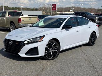 Used 2024 Nissan Altima 2.5 SR video 2