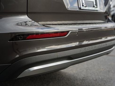 Used 2024 Volvo V60 B5 Cross Country Ultimate w/ Protection Package Premier image 8