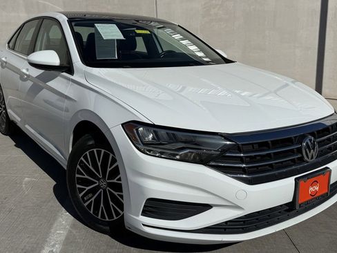 Used 2019 Volkswagen Jetta SE image 1