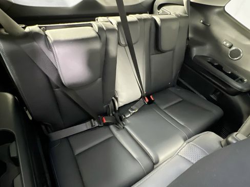 Used 2023 Subaru Ascent Limited w/ Technology Package image 27