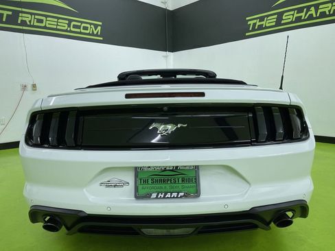Used 2022 Ford Mustang Premium image 8