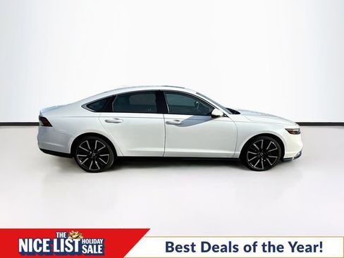 Used 2023 Honda Accord Touring image 8