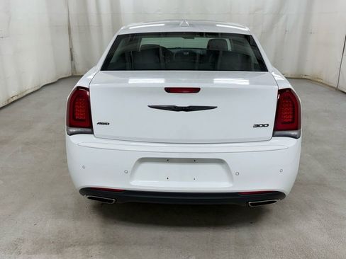 Used 2023 Chrysler 300 Touring L w/ Popular Equipment Group image 6