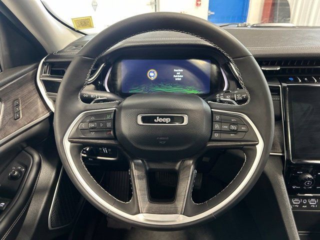 Used 2023 Jeep Grand Cherokee 4WD 4xe image 15