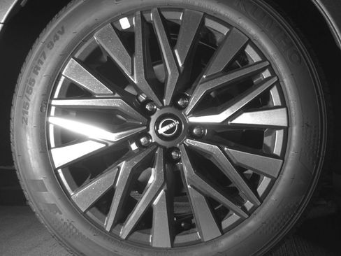 Used 2026 Nissan Altima 2.5 SV FWD image 12