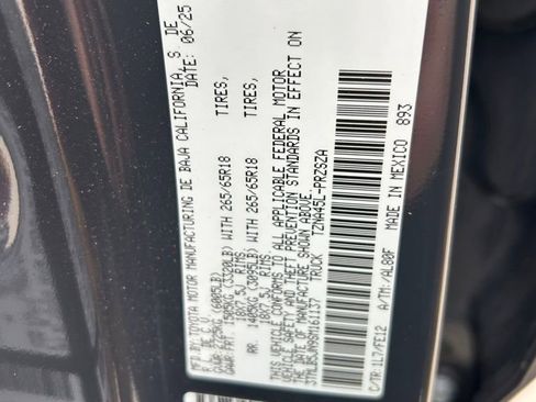 Used 2025 Toyota Tacoma TRD Sport image 10