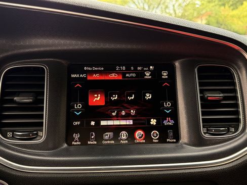 Used 2016 Dodge Charger R/T Scat Pack w/ Beats Audio Group RWD image 19