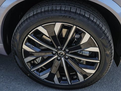 New 2026 Volvo XC90 T8 Ultra w/ Lounge Package AWD/4WD image 14