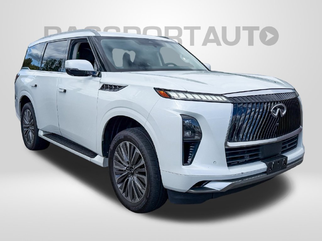Used 2025 INFINITI QX80 Luxe AWD/4WD image 2