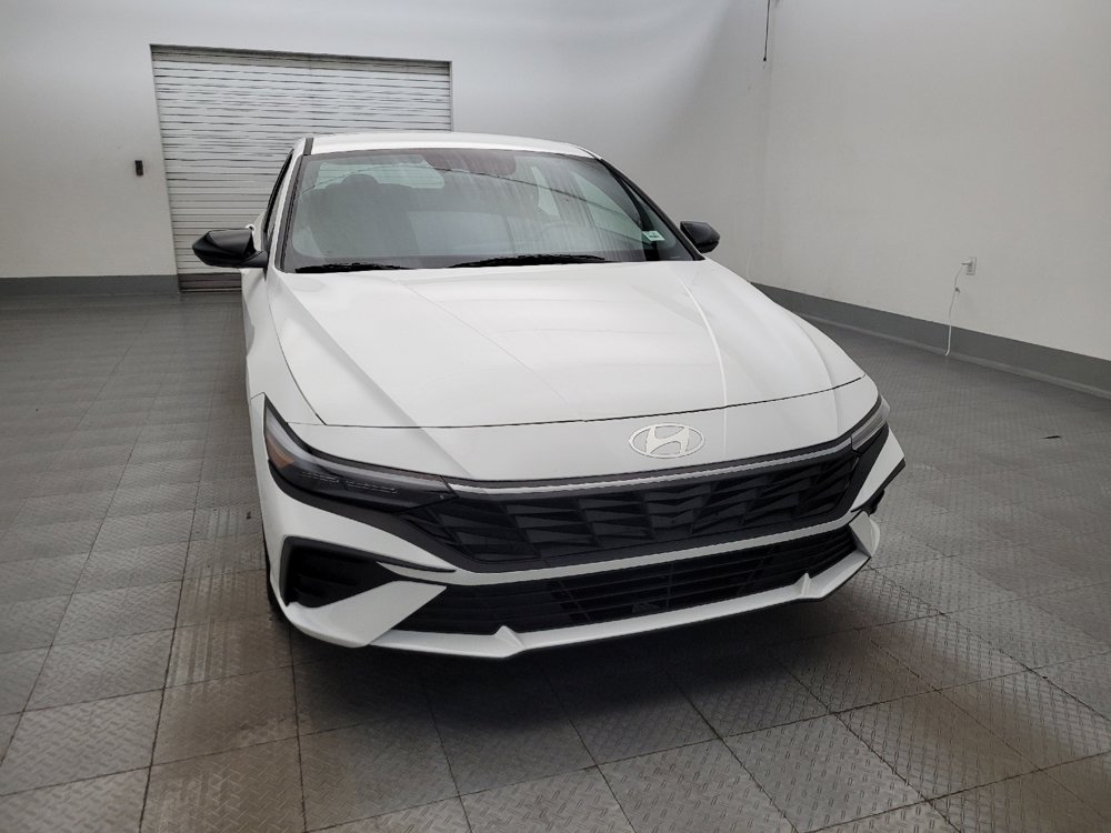 Used 2025 Hyundai Elantra Sport FWD image 14