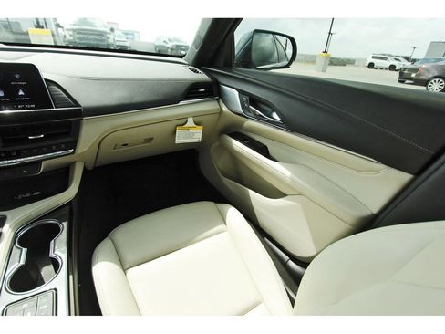 Used 2022 Cadillac CT4 Luxury w/ Sun And Sound Package image 10